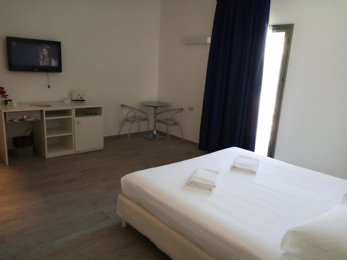 Hotel Miramare Marina di Ragusa Dış mekan fotoğraf